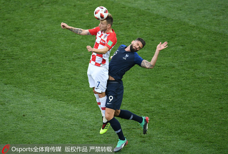 拉基蒂奇头球抢点