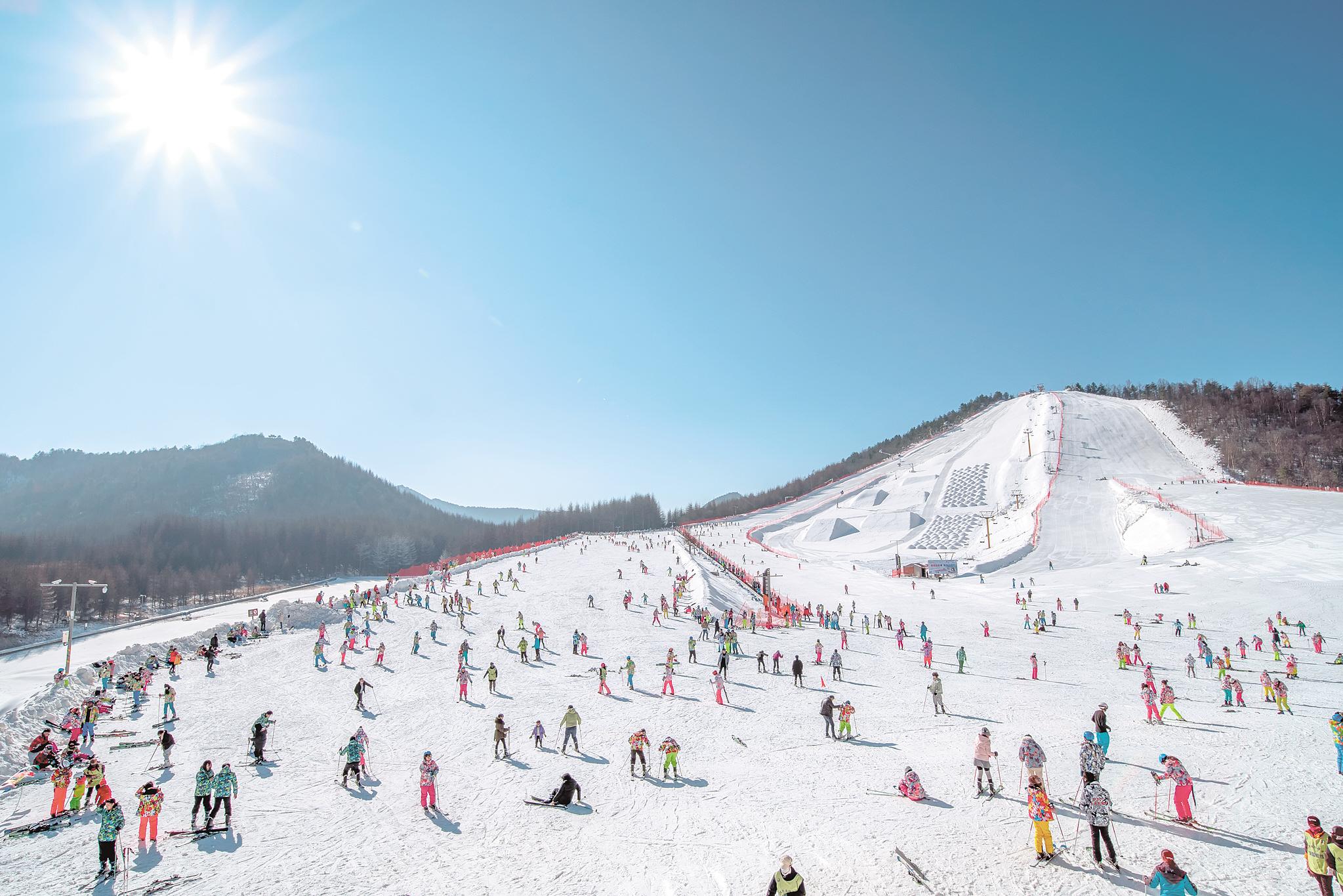 宁夏最大的滑雪场图片