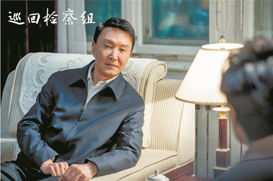 情节接地气   该剧编剧余飞曾担任过《重案六组》第三,四部的编剧