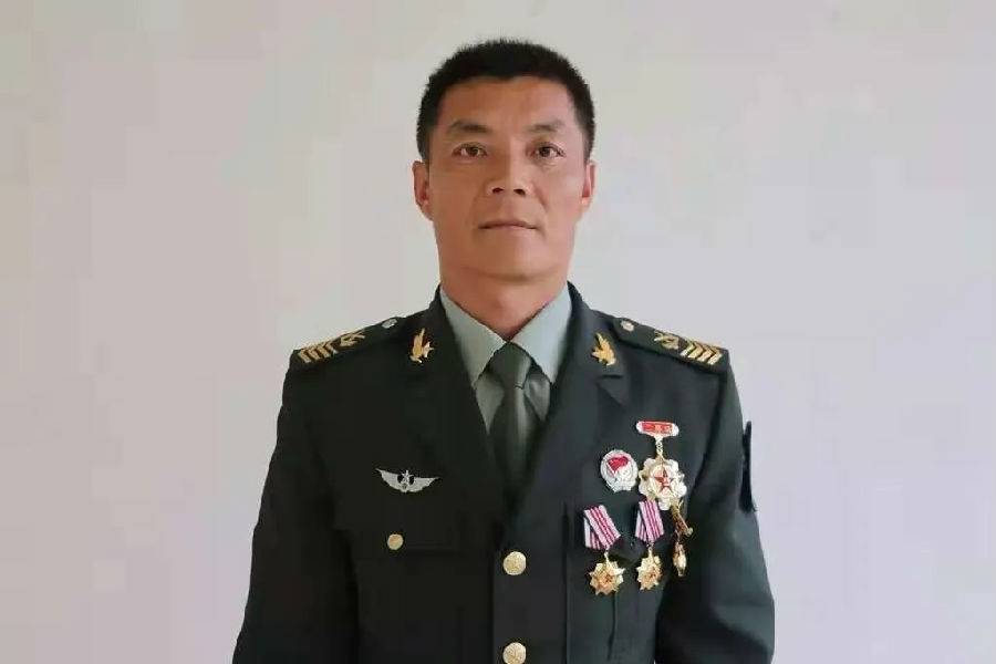30载赤诚依旧晨曦中告别战鹰
