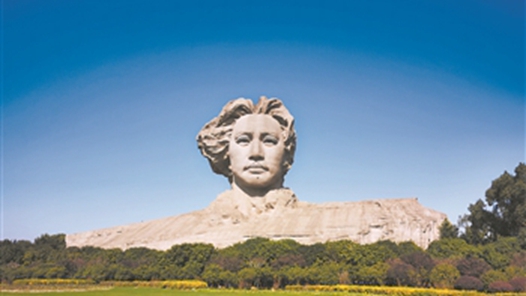 奋斗百年路 启航新征程：恰同学少年