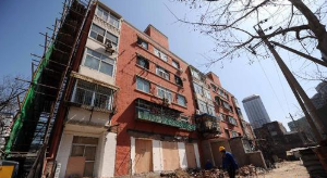 新春走基层：老小区添了高颜值