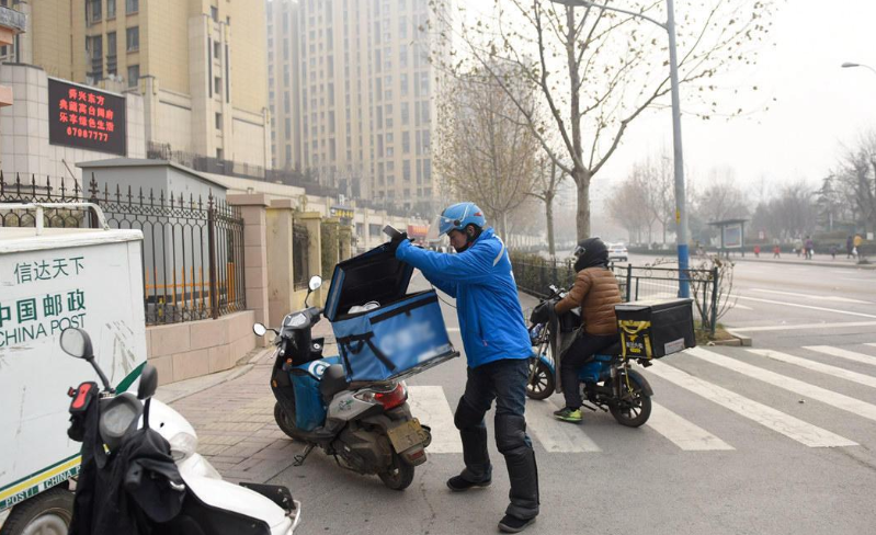 新春走基层：外卖跑单王的一天