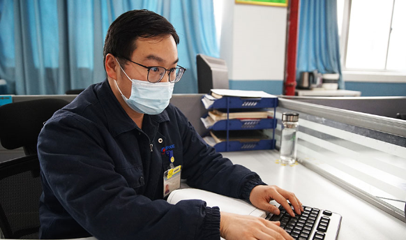 【新春走基层】合肥打工者：过年不回家，工厂也是“家”