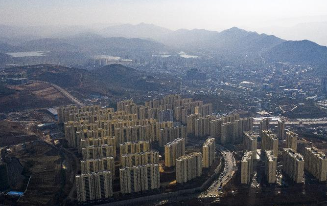 “家门口稳稳增收”（新春走基层·脱了贫更要加油干）