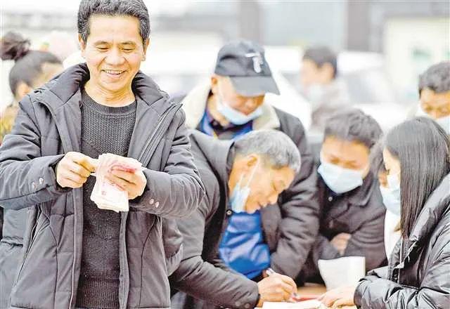 新春走基层｜“拿到钱，好过年！”