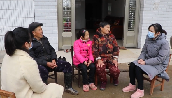 新春走基层丨父母就地过年，他们为留守儿童送去别样温暖与关爱