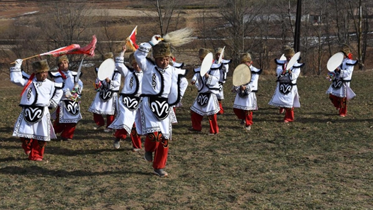 【新春走基层】甘肃渭源：羌蕃鼓舞迎新春