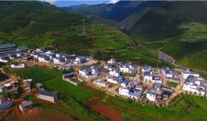 新春走基层：脱贫的她，第3次陪伴空巢的他们过年