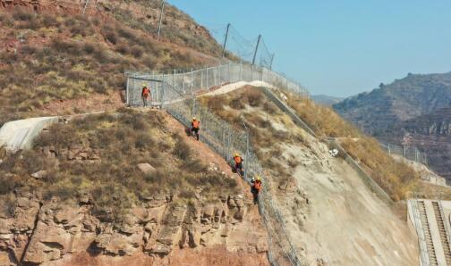 万米隧道的春运护航人