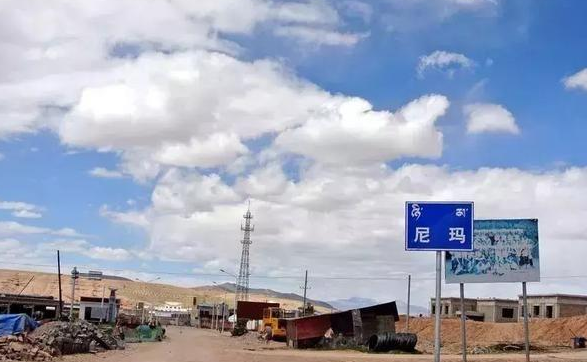 冰雪中，他们守护回家的路