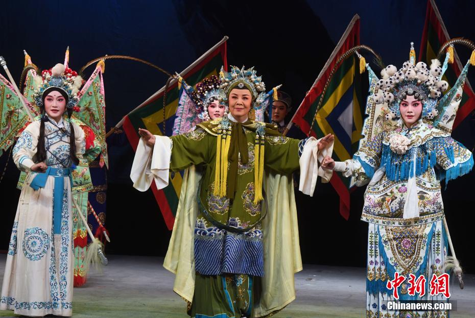 "非遗"闽剧经典剧目福州展演庆元宵