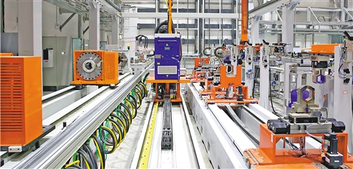 奋斗百年路 启航新征程：大国志气铸就大国重器