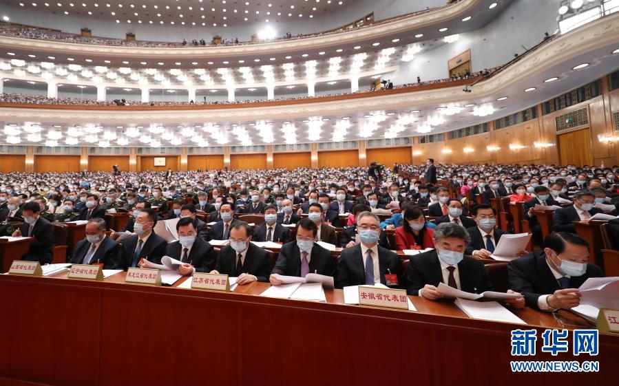 3月5日,第十三届全国人民代表大会第四次会议在北京人民大会堂开幕.