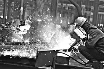 ���߽���ҵ������ҵ���˶��齨��ĸ�١�����ҵ�������������˿�ʼͬ��ת��