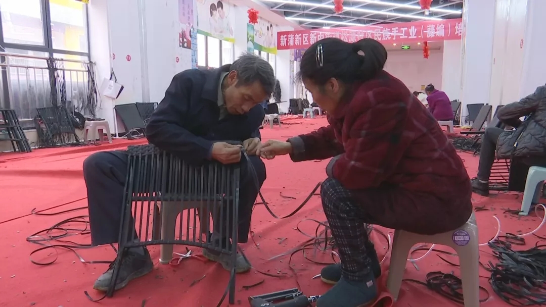 【爱在城市】特色手工艺“编织”致富路