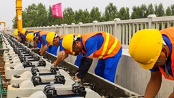 ����װ��˵�����¹���ĻҴ��