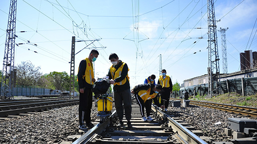 【一线：360行】铁路探伤工·为钢轨“把脉问诊”