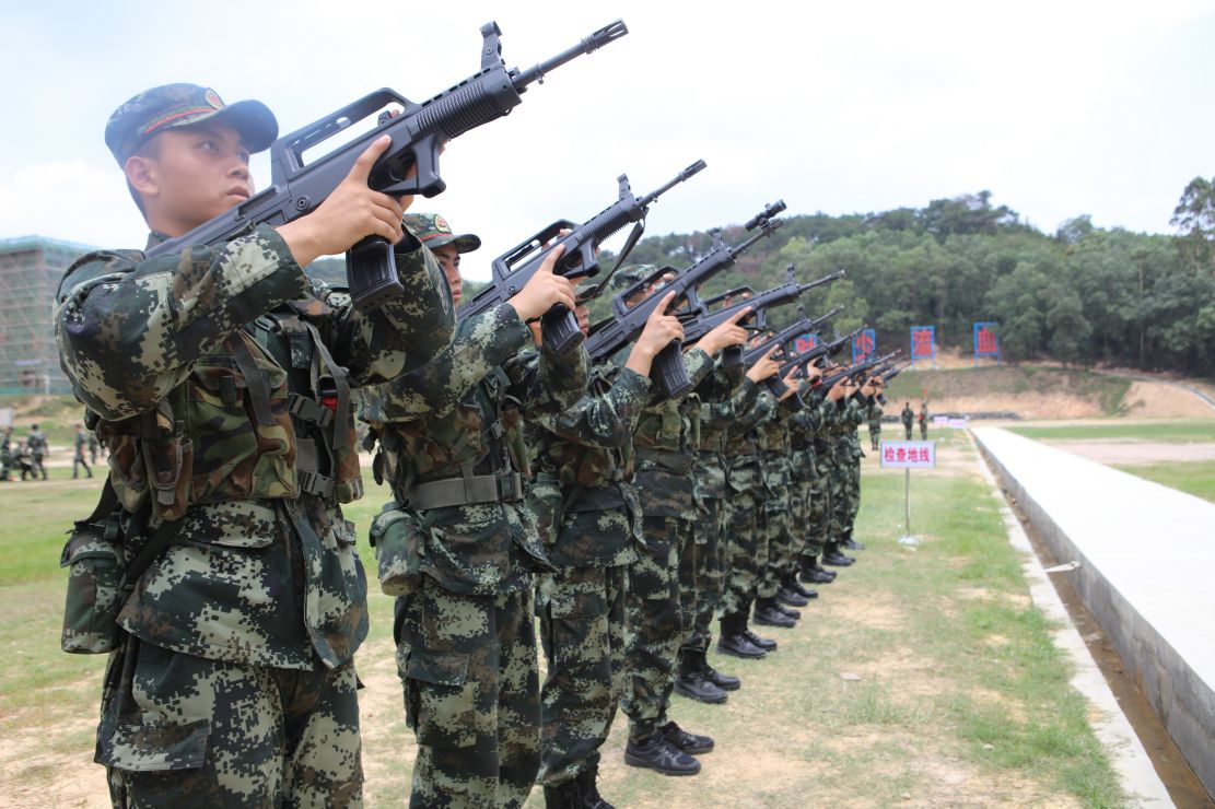 烎首批春季新兵打响军旅人生第一枪