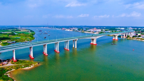 广佛肇高速北江特大桥暨全线正式开通运营