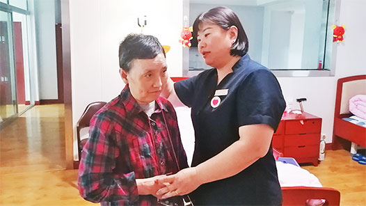 【爱在城市】真心孝心善心赢得老人安心