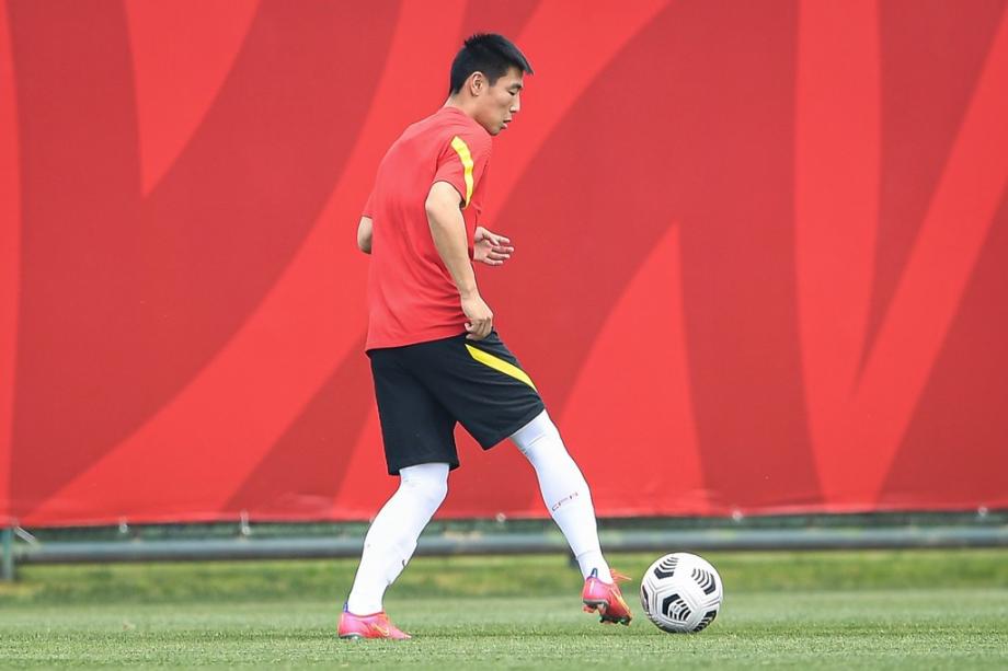 国足集结备战世预赛 武磊归队参与球队合练