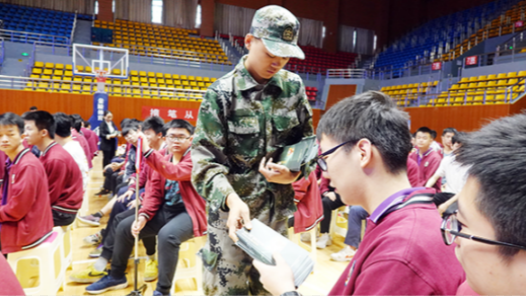 ������̶��չ��������������������У԰�