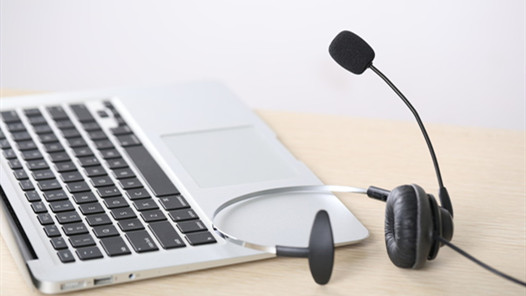 【爱在城市】客服工作，想说爱你不容易