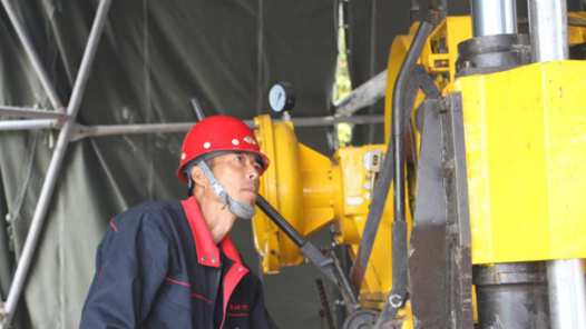 йΡƪ ԴѧСϵ̽˹㲨Ľн