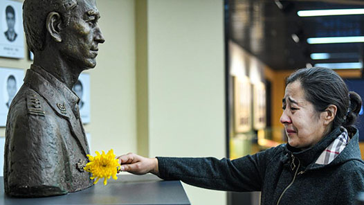 ᡤľ᣺ڷһߵġӢۡ