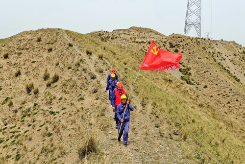 ������Ʈ����һ�ߡ��ػ�ѩ���ԭ��硰������