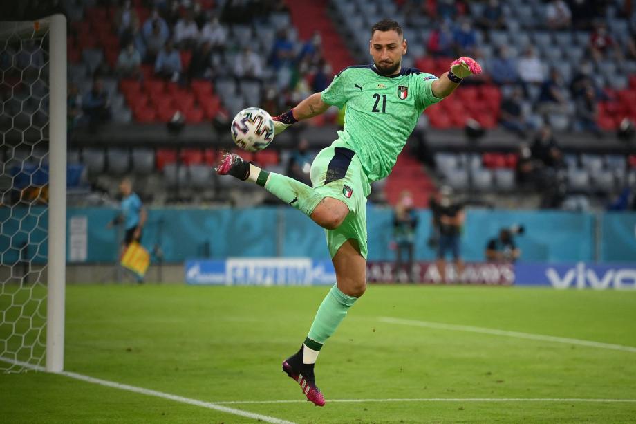 欧洲杯巴雷拉传射卢卡库破门意大利21比利时