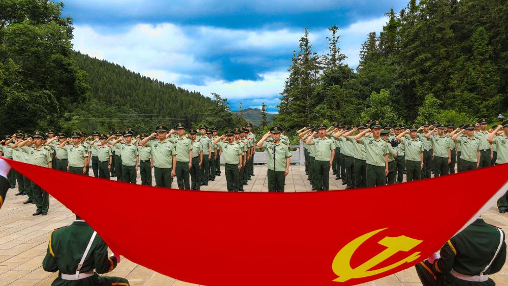 武警第二机动总队某支队用活驻地红色资源开展党史学习教育