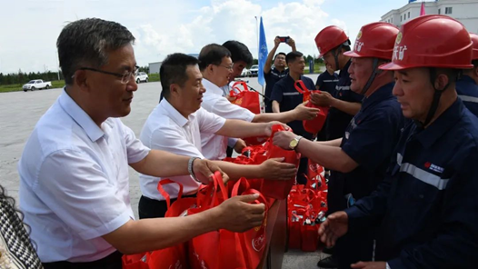 ����Ϊְ����ʵ�¡������������ױ������ܹ����������¾��Ͷ� ����������ο�ʻ