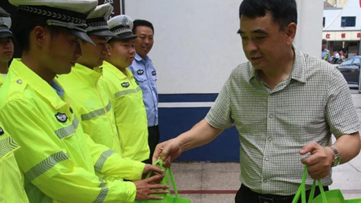 ����Ϊְ����ʵ�¡����������������ܸ�߮������������