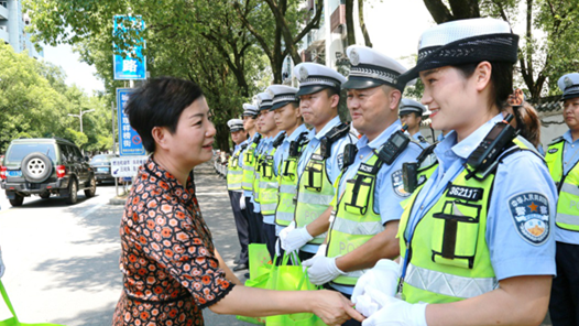 ����Ϊְ����ʵ�¡��������������������ܹ��Ḱ��Դ����������