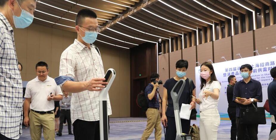 ���Ľ�������Ϻ�����·��������Ʒչ��չǰ����Խӻ��ڻ�����