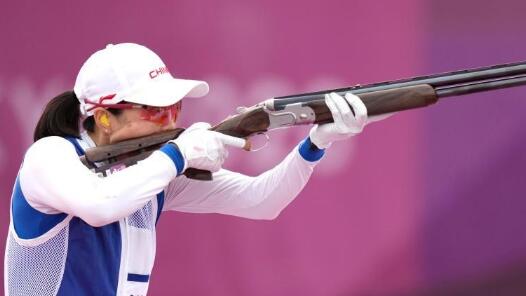 ������ۻ᡿κ�ȶ�����Ů��˫��ɵ�ͭ��