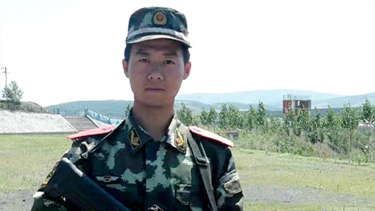 �����¾�װ����װ�����£�������ɫ�������