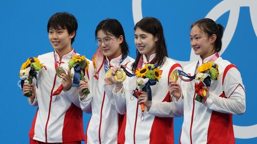 ������ۻ᡿����ϲ��ȫ�̴̼�������Ů��4X200������Ӿ�������