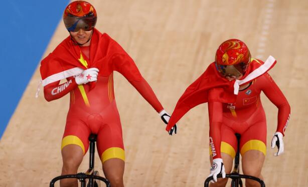 ������ۻ᡿��28���й����ڳ������г�Ů������������ն�����