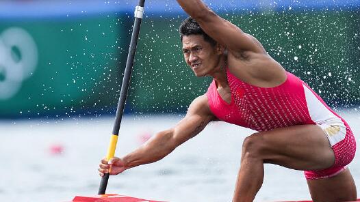 ������ۻ᡿���ƻ��Ƥ��ͧ��ˮ����1000�׵��˻�ͧ�Ǿ�