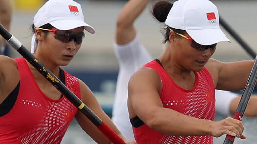 ������ۻ᡿��37���й��Ӷ��Ů��500��˫�˻�ͧ����