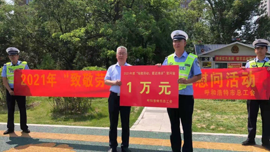 ���ͺ������ܹ���ο�ʽ�����������ʺ�������������һ�߹�����Ա