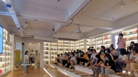 ����Ϊְ����ʵ�¡�������ѧ���������ܹ��ᡰ������ѧ��������ʽ���ܳɳ�