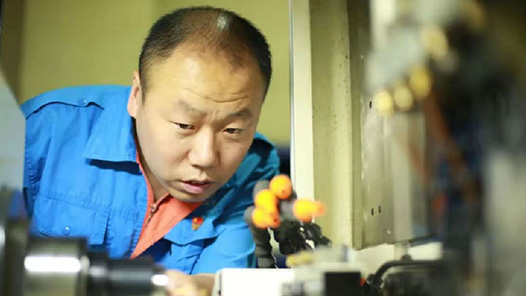 工匠汇·2020内蒙古“北疆工匠”｜王士良：“只有站在数控机床旁，心里才觉得踏实”