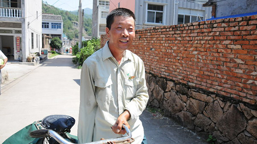 【爱在城市】独臂“鸿雁”的33年乡村邮路