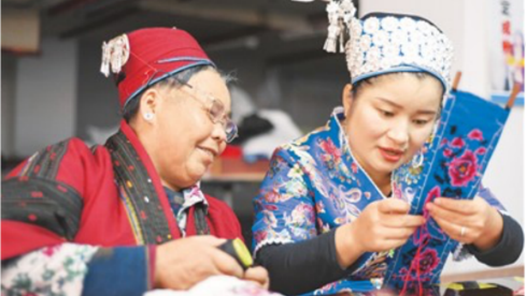 【爱在城市】杨美：打工妹创办制衣厂 带领搬迁妇女一起闯