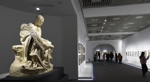 ��Ӣ����ݹݲش��������ո������ҡ�ֽ�ϻ滭�����౱��