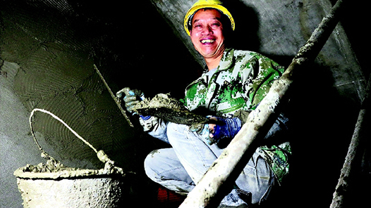 【爱在城市】四川达州“农民工川哥”用镜头记录工地生活